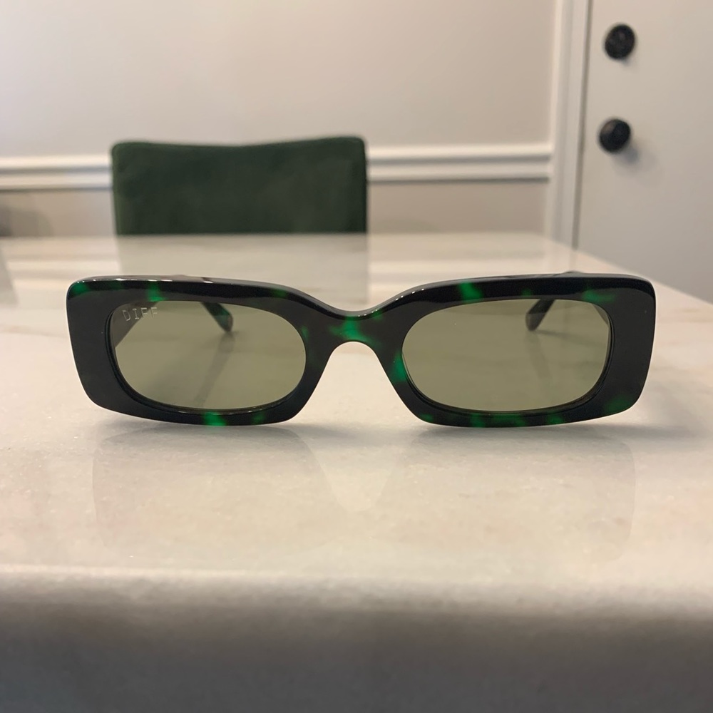 Diff Eyewear x Lauren London Emerald Tortoise Lotus Loc
